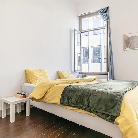 Modern Connected 6 In The Heart Of