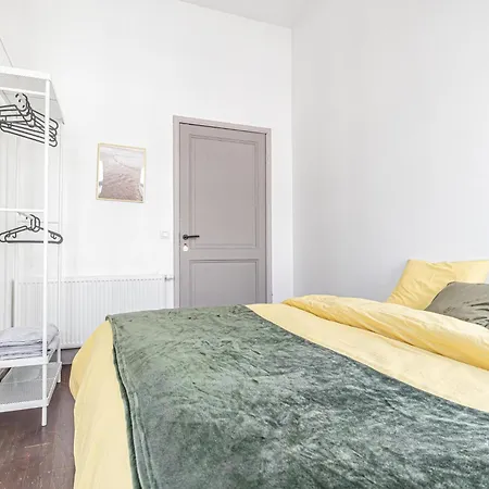 Apartment Modern Connected 6 In The Heart Of