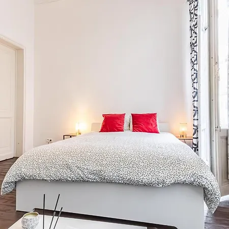 Apartment Modern Connected 6 In The Heart Of