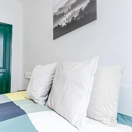 Modern Connected 6 In The Heart Of Apartamento